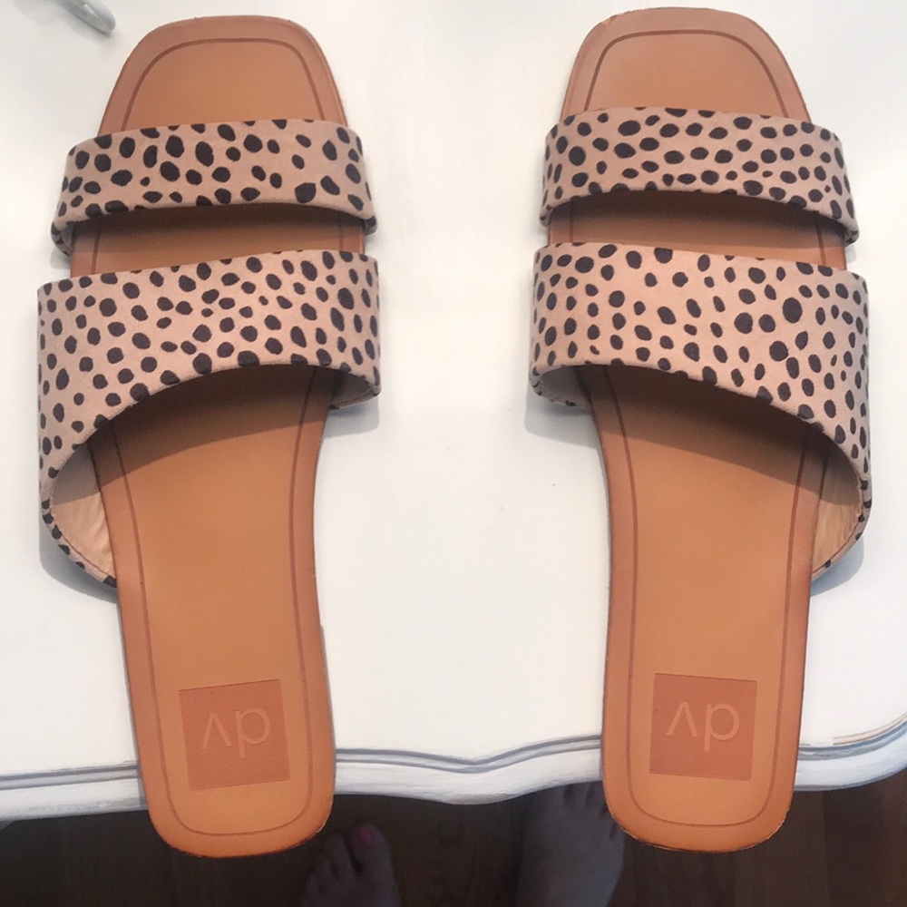 Dv sandals